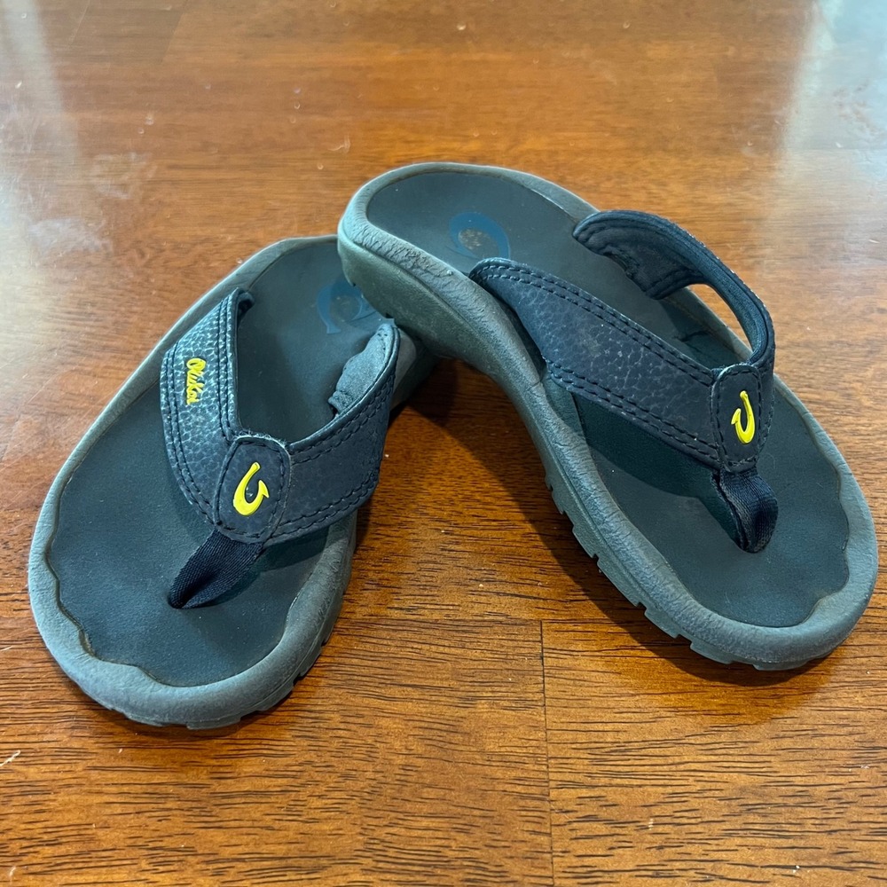 OluKai Toddler Boy's Flip Flops Sandals Blue Yellow Size 10.5 EU 27.5